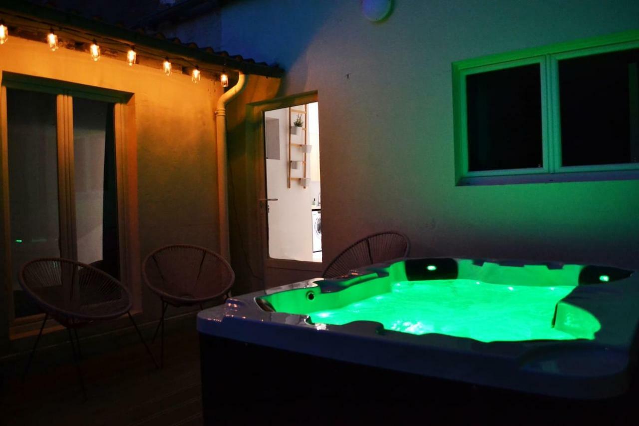 An Authentic Experience With Spa In The Center Poitiers Exterior photo